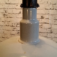 Industriální smaltovaná lampa