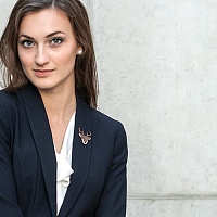 Dámská dřevěná brož Deer Brooch