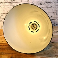 Industriální smaltovaná lampa