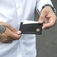 Kožený vizitkovník Nox Card Holder