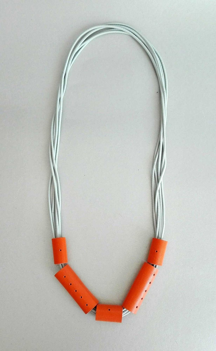 Gumičkový náhrdelník orange